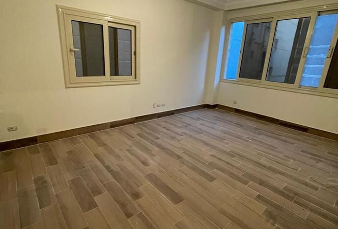 8328312 - Property Image 2