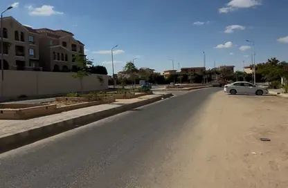 Apartment - 3 Bedrooms - 2 Bathrooms for sale in Street 10 - 1st Neighborhood - 7th District - Shorouk City - Cairo