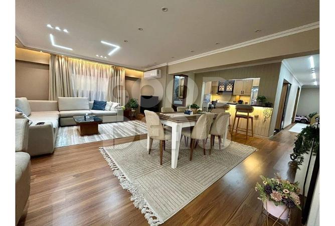 8328453 - Property Main Image