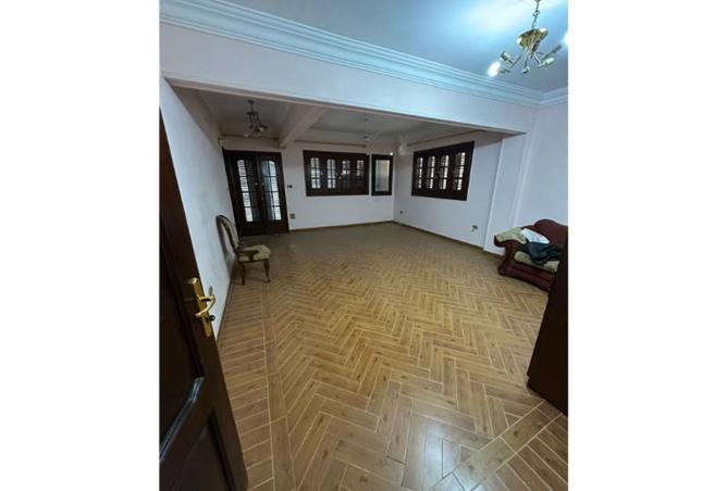 8338940 - Property Image 3