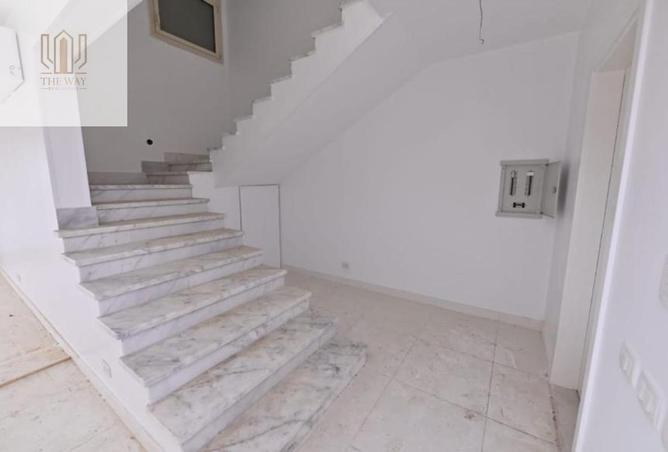 8329173 - Property Image 2