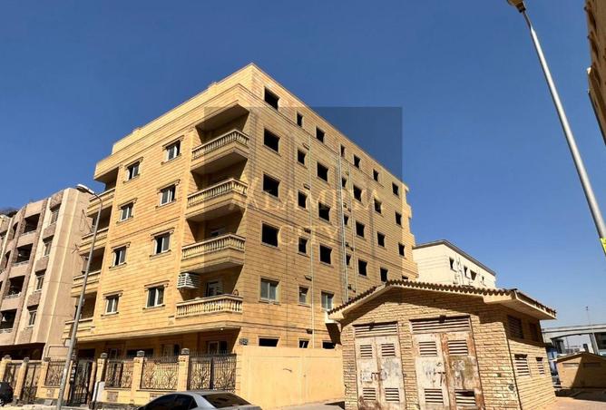 8331812 - Property Image 2