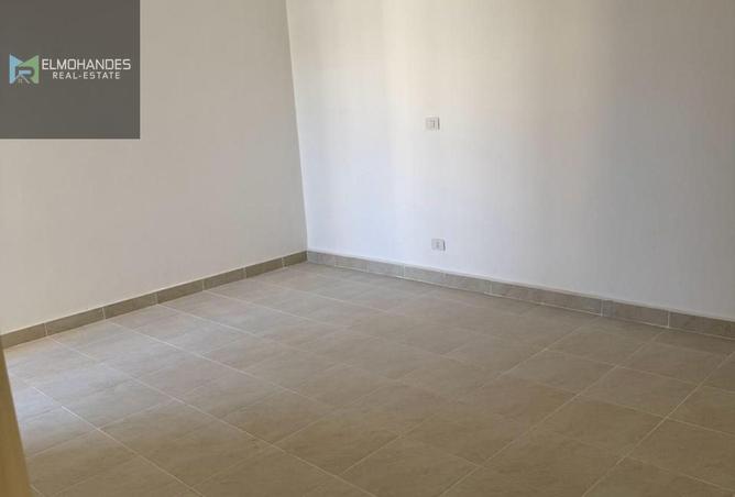 8332402 - Property Image 3