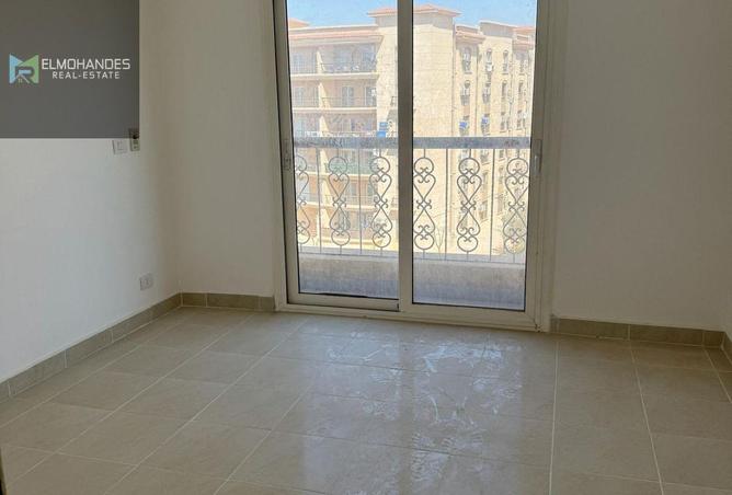 8332402 - Property Image 2