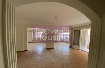 شقة - 3 غرف نوم - 2 حمامات للبيع في شارع الملك الفضل - الزمالك - القاهرة شقة - 3 غرف نوم - 2 حمامات للبيع في شارع الملك الفضل - الزمالك - القاهرة