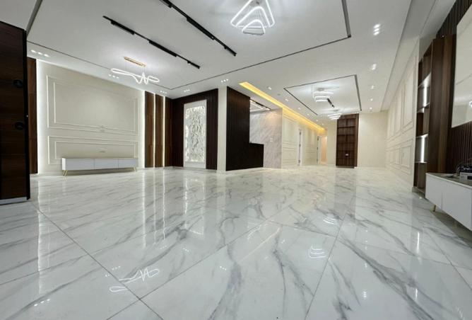 8338685 - Property Image 2