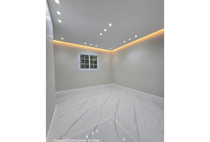 8338696 - Property Image 3