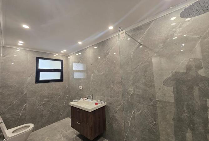 8340900 - Property Image 3