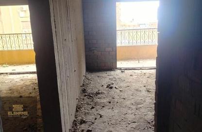 Apartment - 3 Bedrooms - 2 Bathrooms for sale in Abrag Othman St. - Hadayek El Maadi - Hay El Maadi - Cairo Apartment - 3 Bedrooms - 2 Bathrooms for sale in Abrag Othman St. - Hadayek El Maadi - Hay El Maadi - Cairo