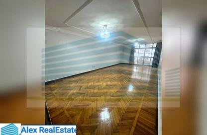 Apartment - 2 Bedrooms - 2 Bathrooms for rent in Hayatem St. - Stanley - Hay Sharq - Alexandria