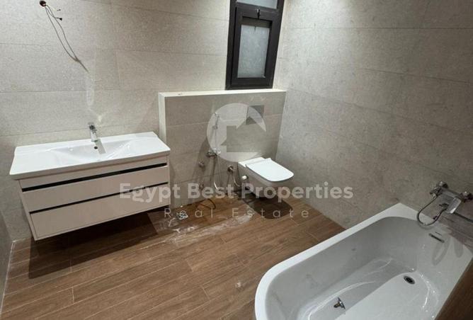 8349105 - Property Image 2