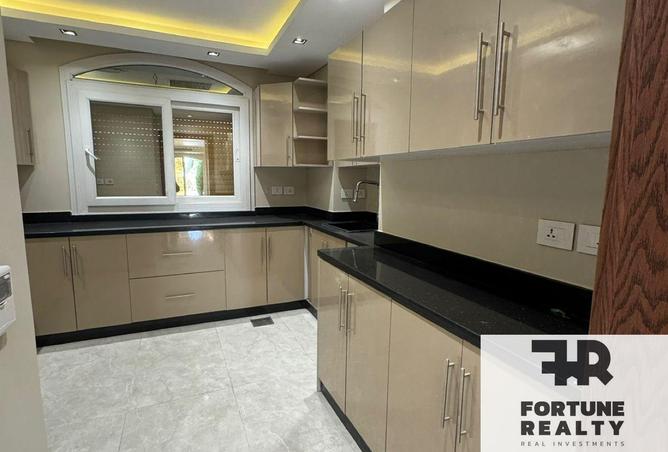 8357600 - Property Image 2