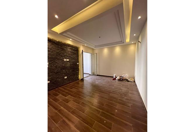 8358680 - Property Image 2