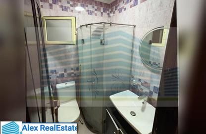 Apartment - 2 Bedrooms - 1 Bathroom for rent in Omar Lotfy St. - Sporting - Hay Sharq - Alexandria