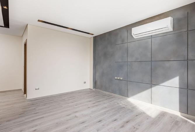 8360505 - Property Image 3