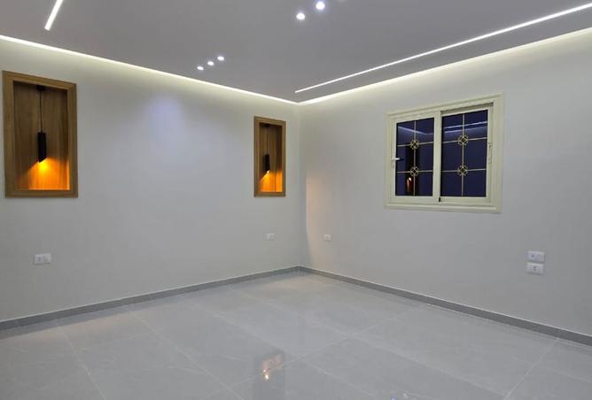 8361532 - Property Image 2