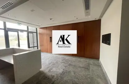 مساحات مكتبية - 4 غرف نوم - 1 حمام للايجار في ديستريكت 5 - كمبوندات التجمع الخامس - التجمع الخامس - مدينة القاهرة الجديدة - القاهرة