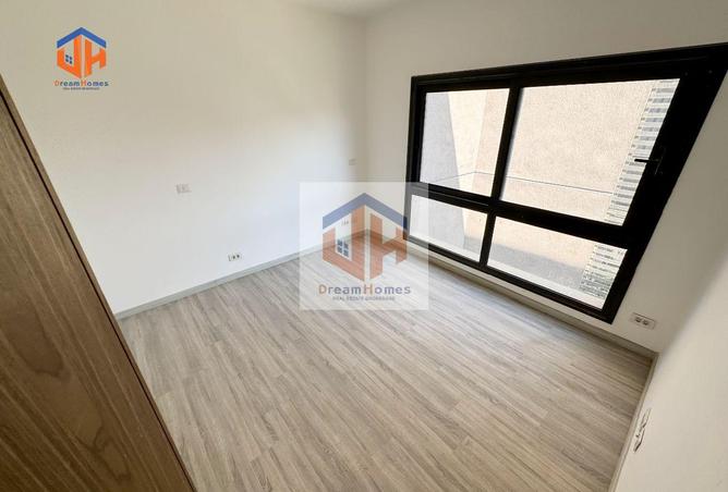 8363716 - Property Image 3