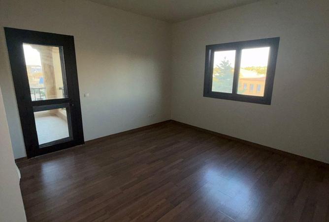 8363918 - Property Image 2