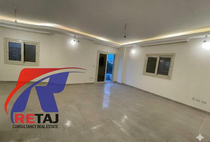 8363903 - Property Image 2