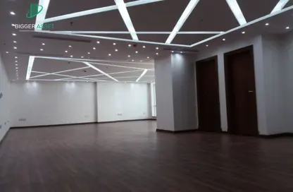 مساحات مكتبية - 3 غرف نوم - 2 حمامات للايجار في شارع مجمع البنوك - شارع التسعين الجنوبي - التجمع الخامس - مدينة القاهرة الجديدة - القاهرة