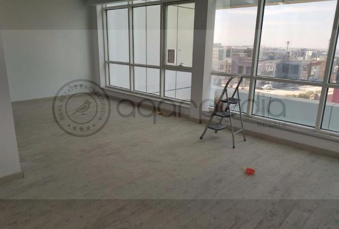 8365301 - Property Image 3