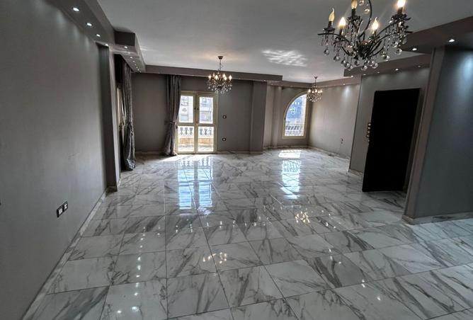 8369140 - Property Main Image