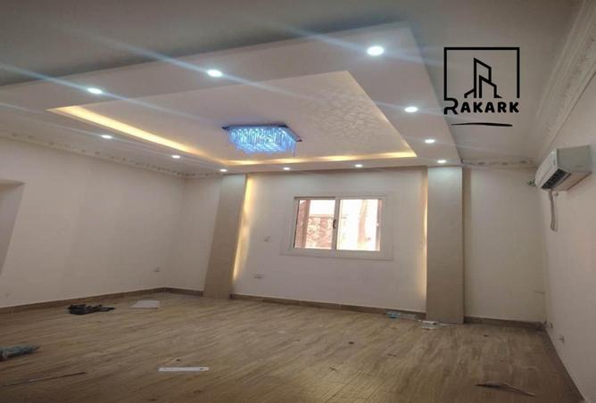 8369646 - Property Image 2