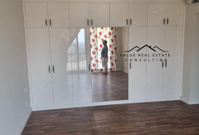 8369759 - Property Image 3