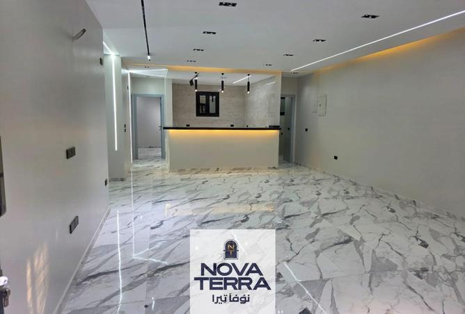 8371580 - Property Image 2