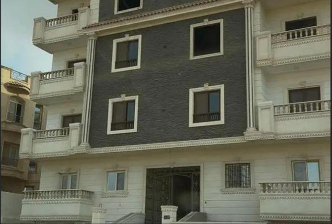 8372850 - Property Image 2