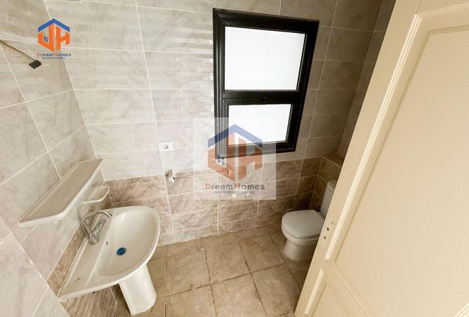 8371886 - Property Image 3