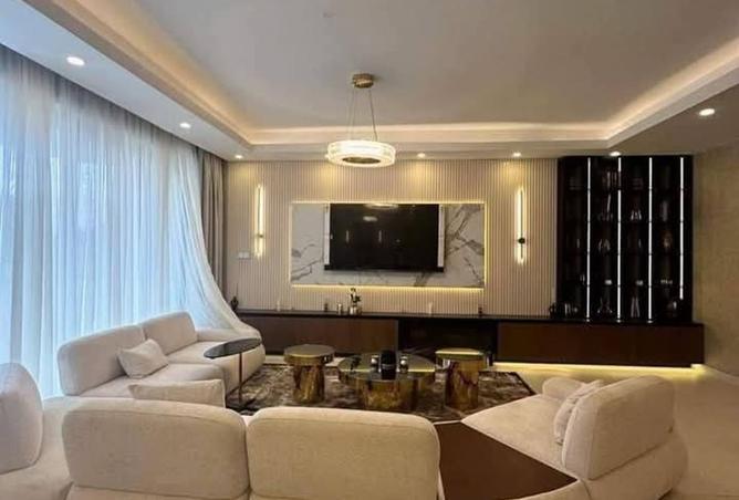 8372203 - Property Image 2