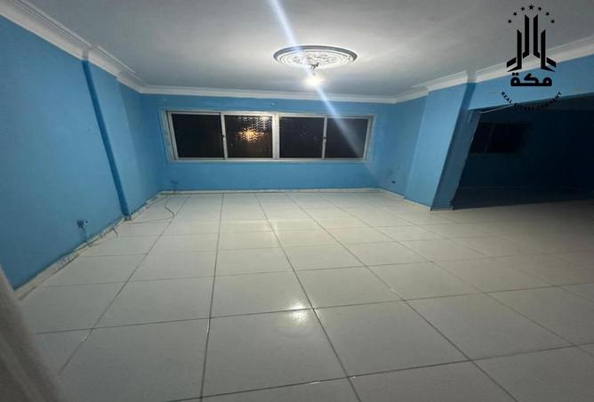 8372397 - Property Image 2