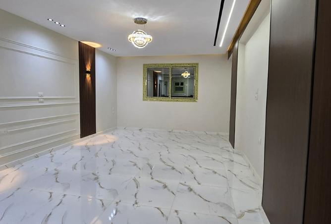 8372547 - Property Image 2