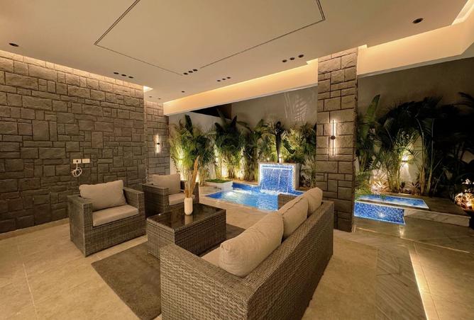 8373028 - Property Image 2