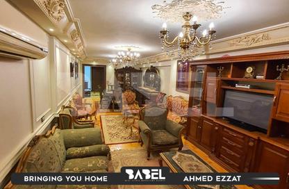 شقة - 3 غرف نوم - 2 حمامات للبيع في سموحة - حي شرق - الاسكندرية