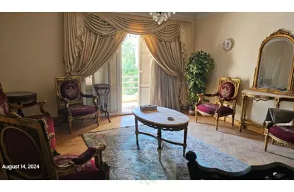 شقة - 6 غرف نوم - 2 حمامات للبيع في زايد 2000 - الحي الرابع - الشيخ زايد - الجيزة