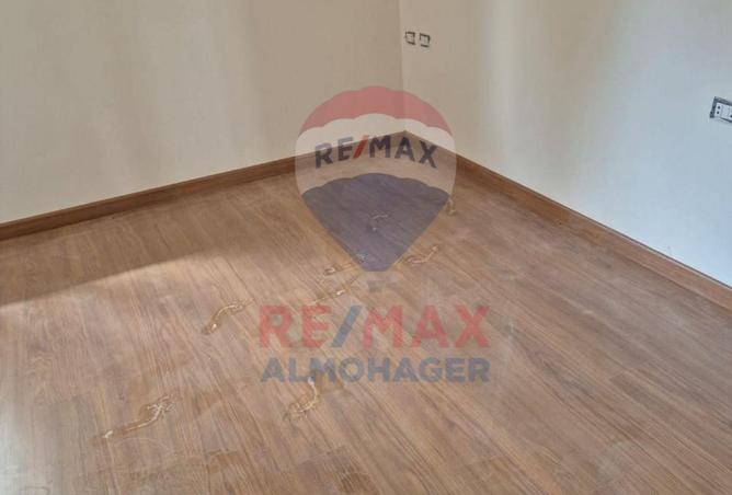 8376746 - Property Image 2