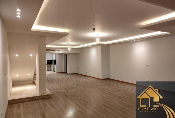 8378951 - Property Image 2