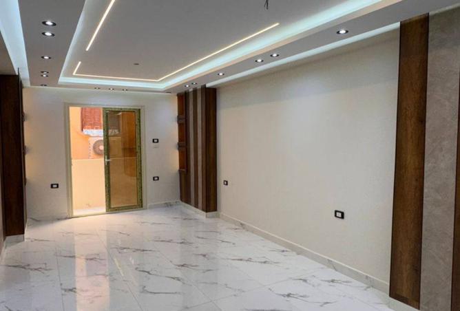 8381197 - Property Image 2