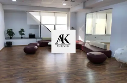 طابق كامل - استوديو - 6 حمامات للايجار في محور محمد نجيب - ابو الهول - مدينة القاهرة الجديدة - القاهرة