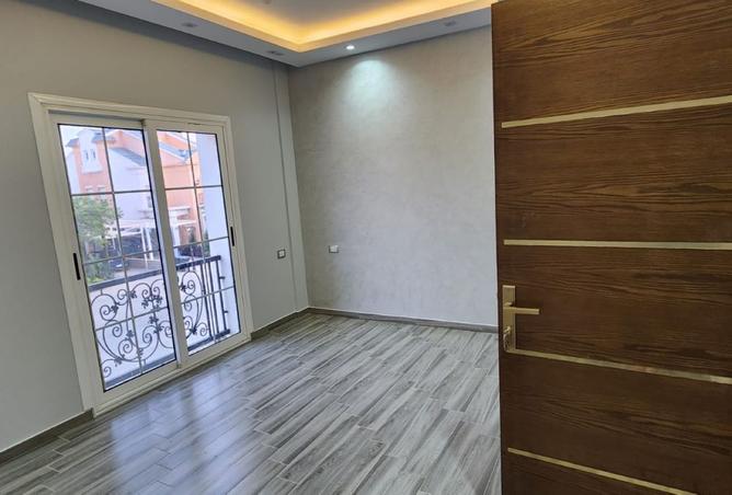 8383990 - Property Image 2