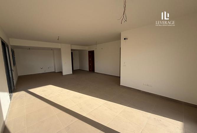 8384854 - Property Image 3