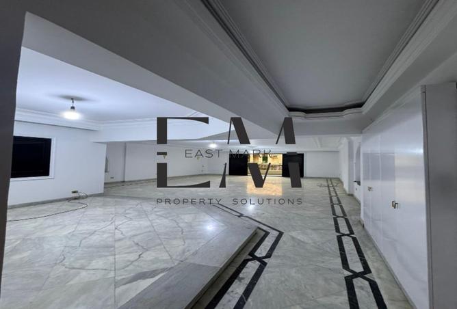 8389237 - Property Image 2