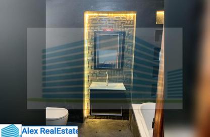 Apartment - 3 Bedrooms - 1 Bathroom for rent in Al Ekbal St. - Laurent - Hay Sharq - Alexandria