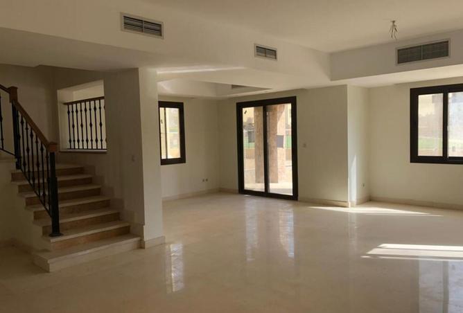 8386813 - Property Image 2