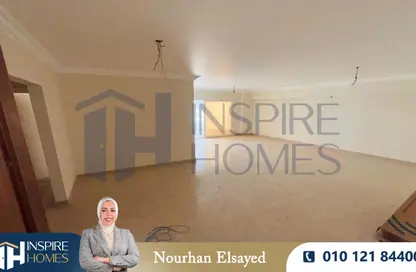 شقة - 3 غرف نوم - 2 حمامات للايجار في جراند فيو - سموحة - حي شرق - الاسكندرية