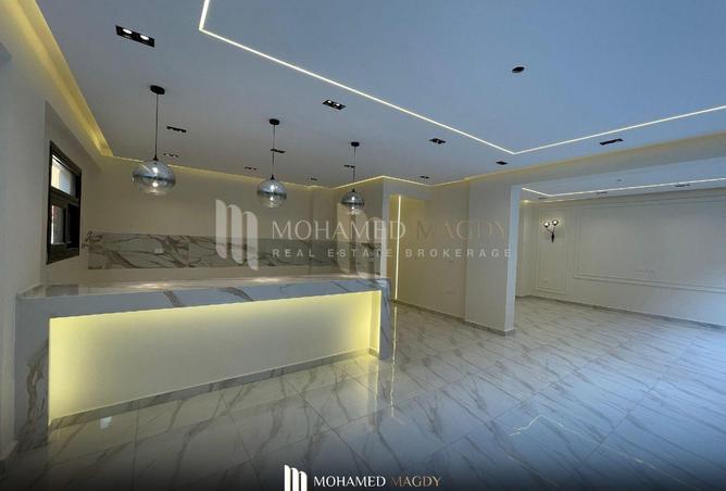 7021957 - Property Image 2