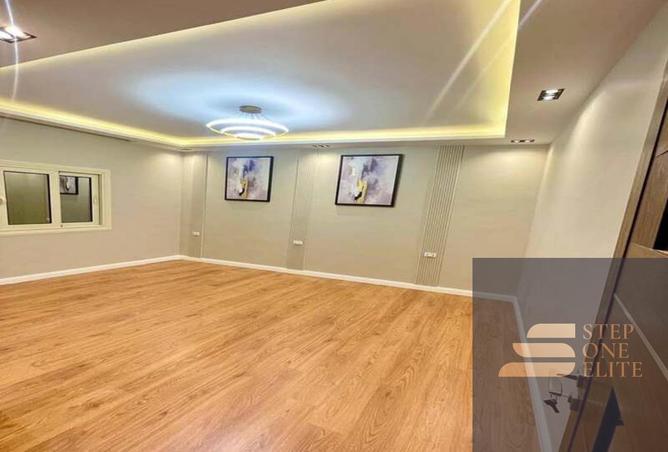 8393361 - Property Image 2